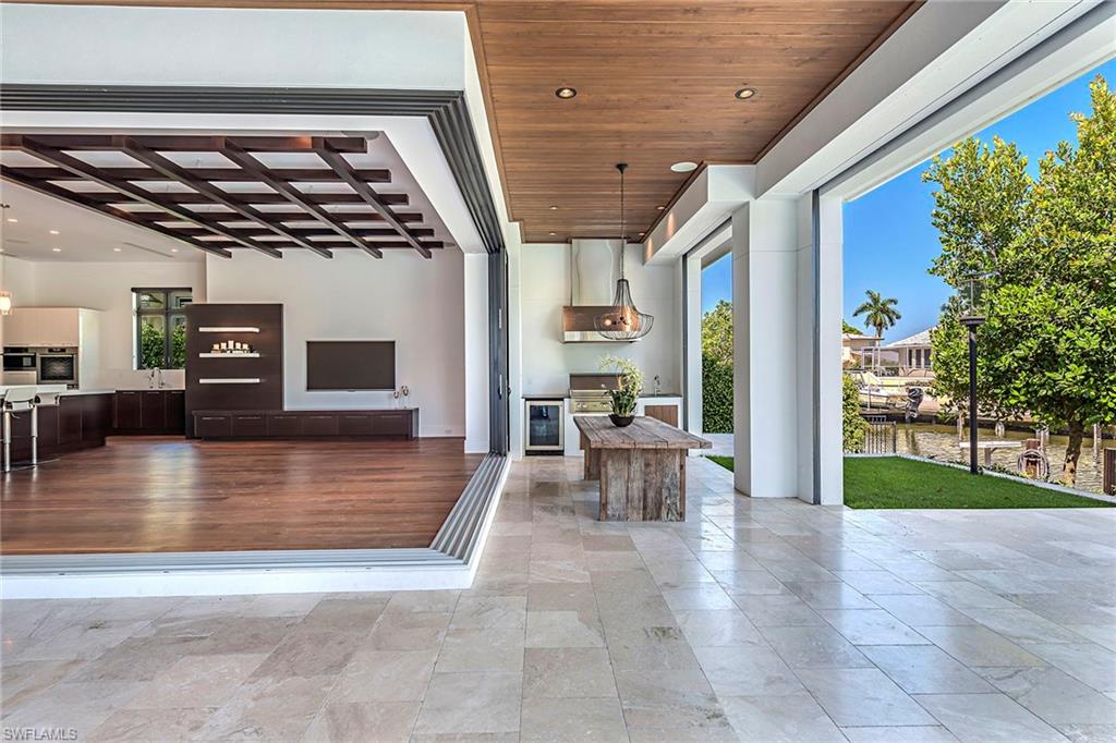 ROYAL HARBOR - Residential