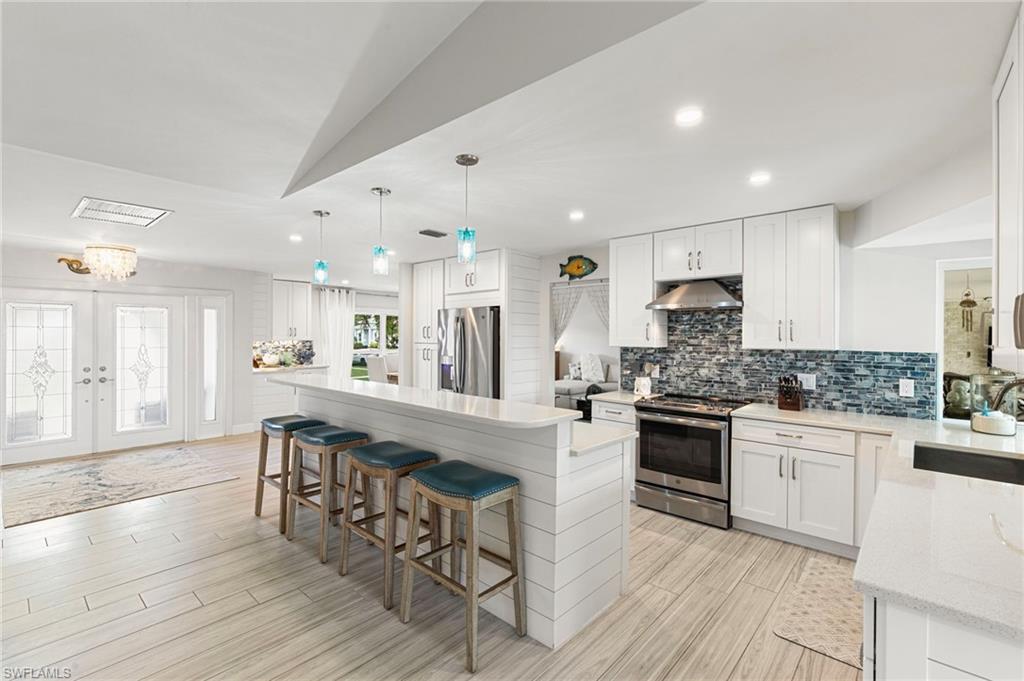 MARCO BEACH - Residential