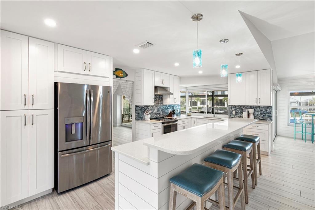 MARCO BEACH - Residential