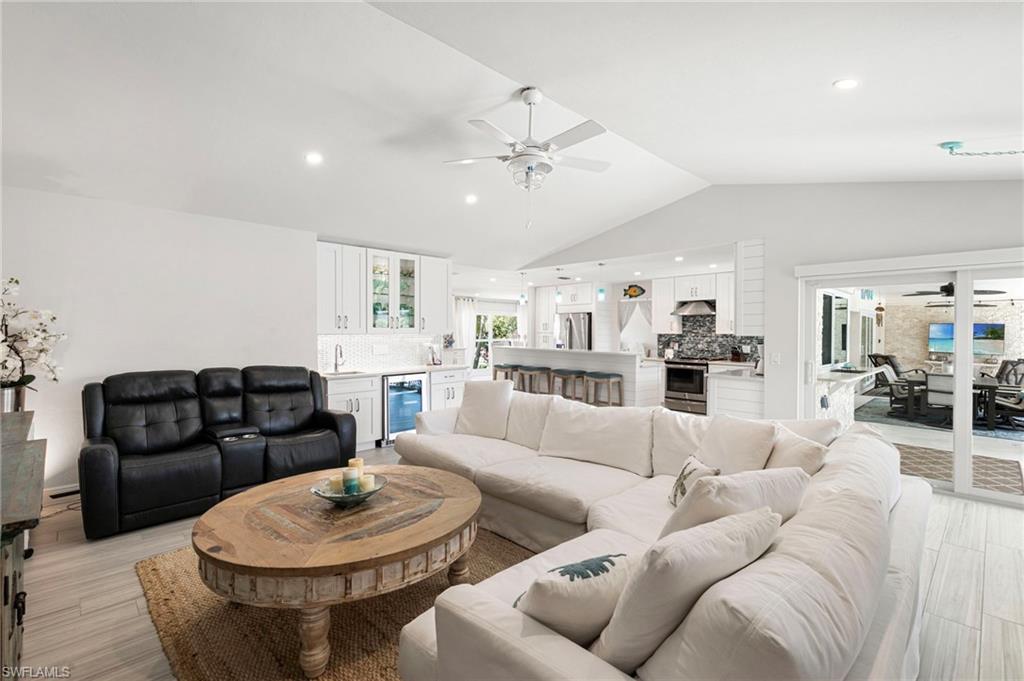 MARCO BEACH - Residential