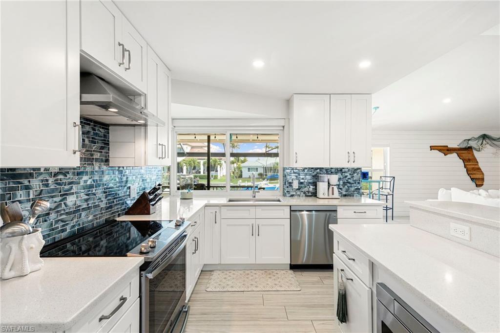 MARCO BEACH - Residential