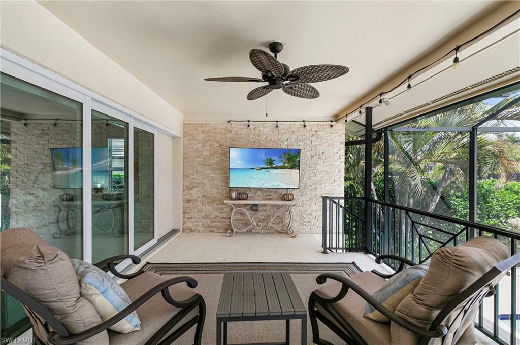 MARCO BEACH - Residential