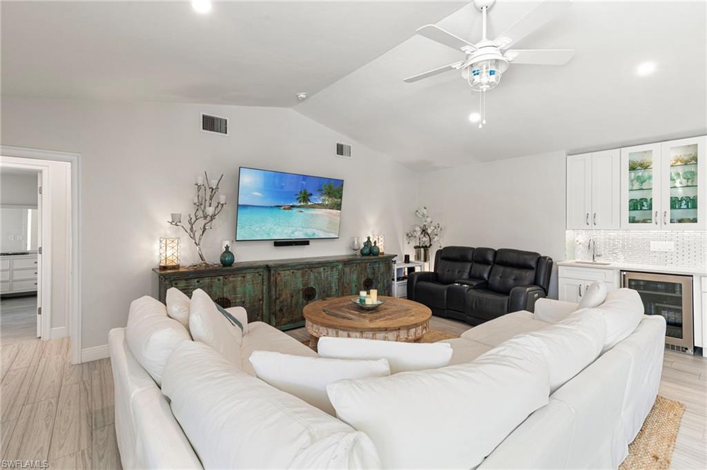 MARCO BEACH - Residential