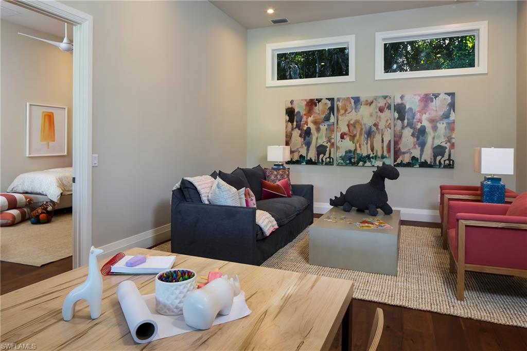 PINE RIDGE - Residential