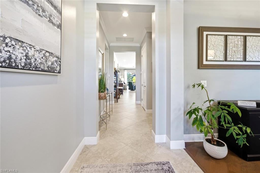 4403 Raffia Palm CIR