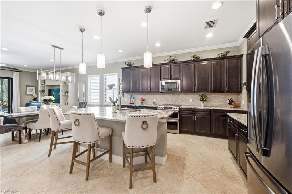 4403 Raffia Palm CIR