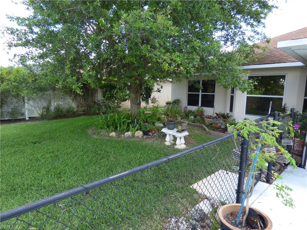 TOWN LAKES - Residential