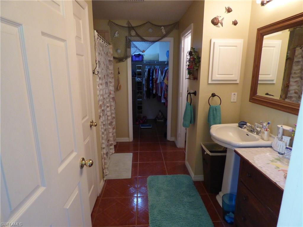 TOWN LAKES - Residential