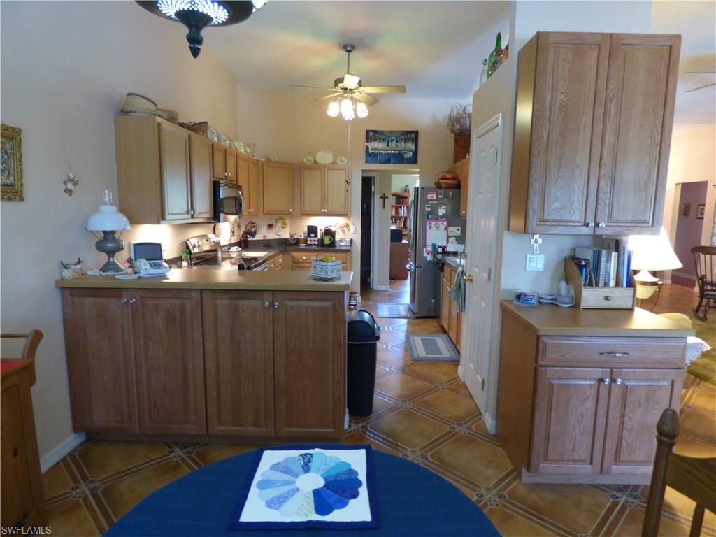 TOWN LAKES - Residential