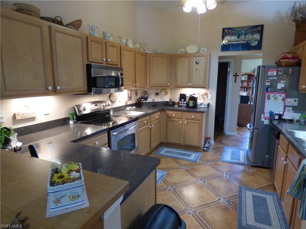 TOWN LAKES - Residential