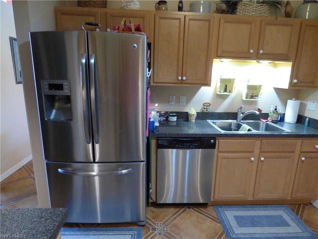 TOWN LAKES - Residential