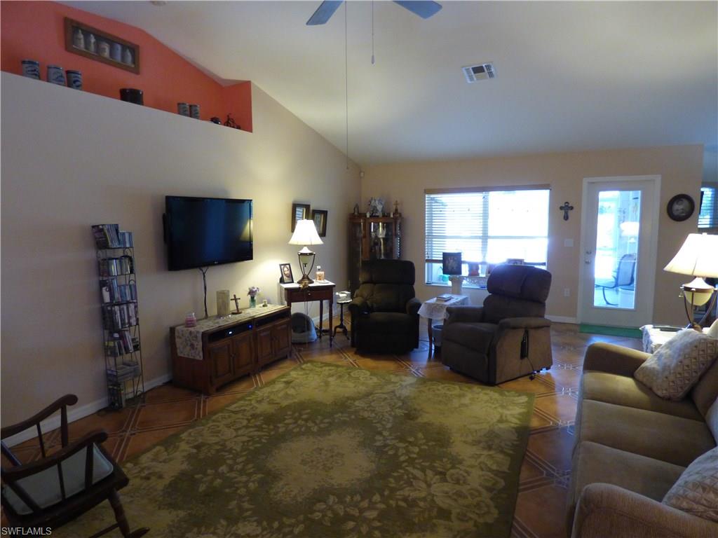 TOWN LAKES - Residential