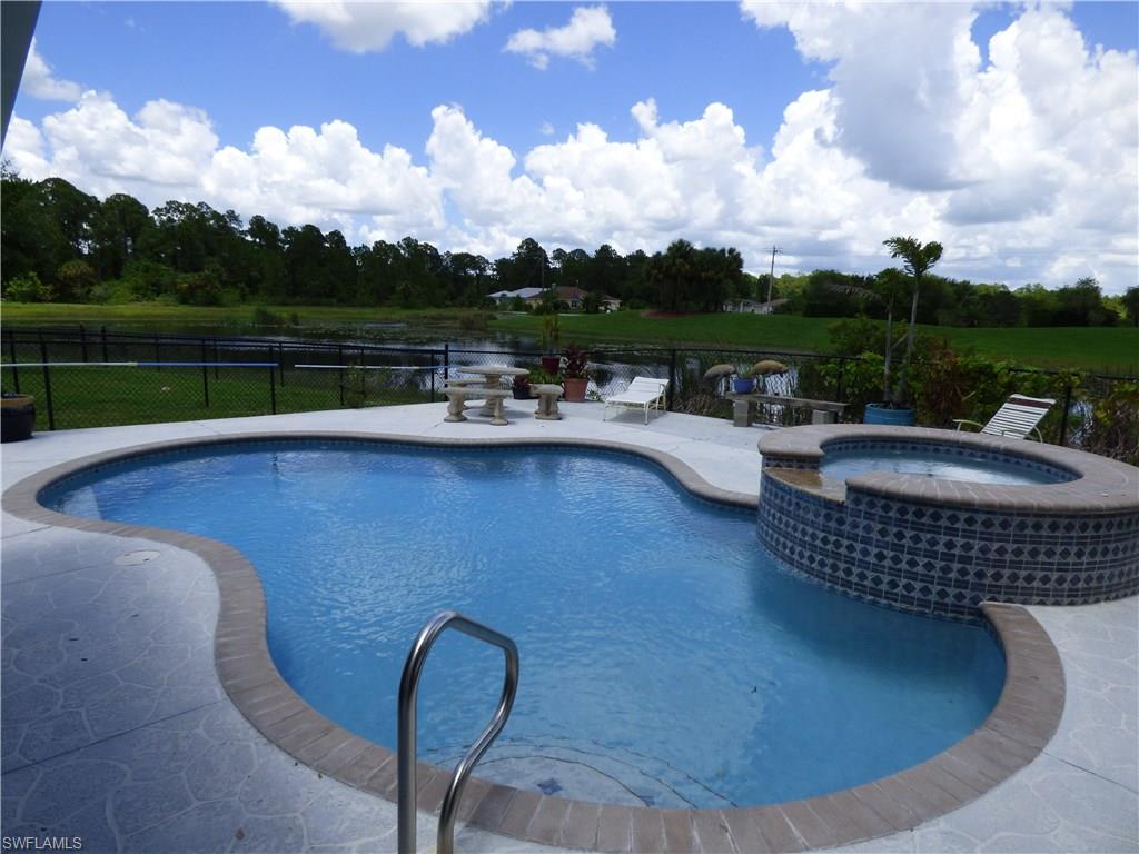 TOWN LAKES - Residential