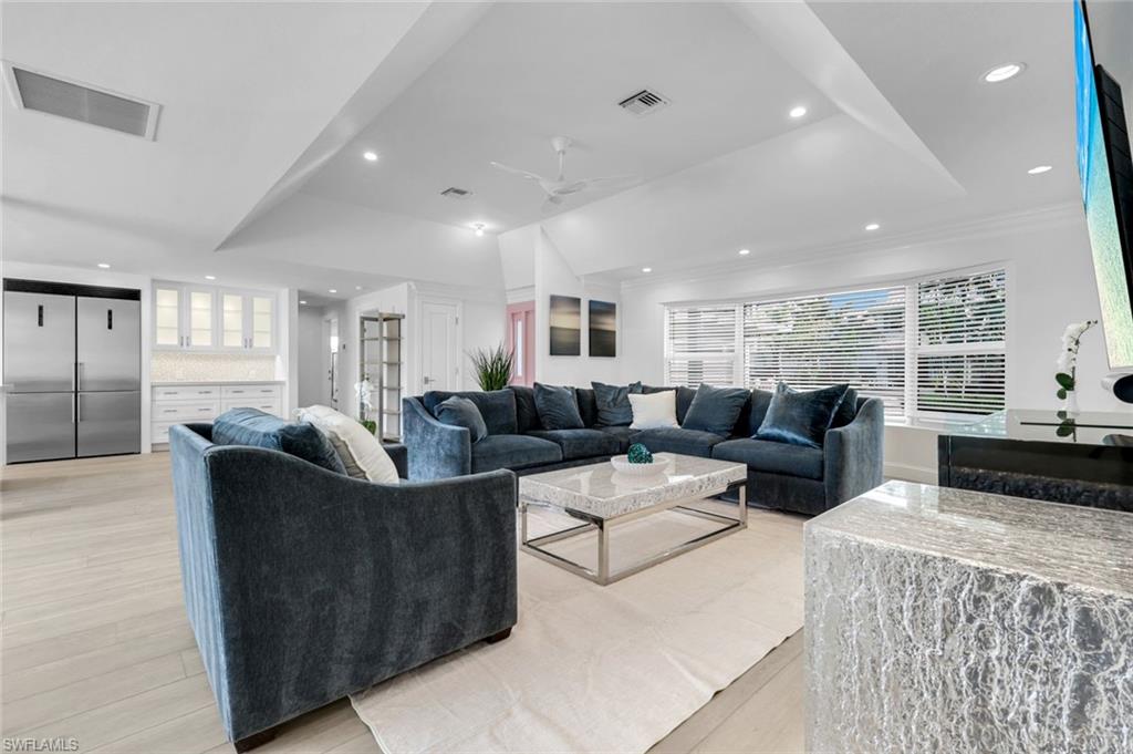 151 Bayview AVE