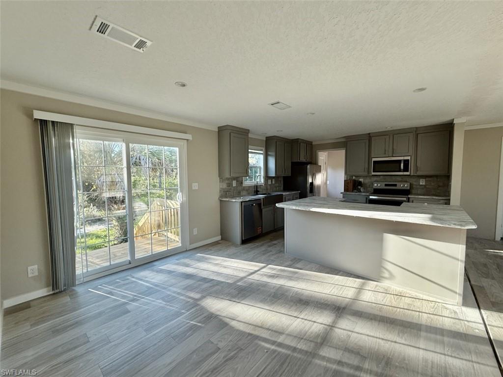 CHARLOTTE RANCHETTES - Residential