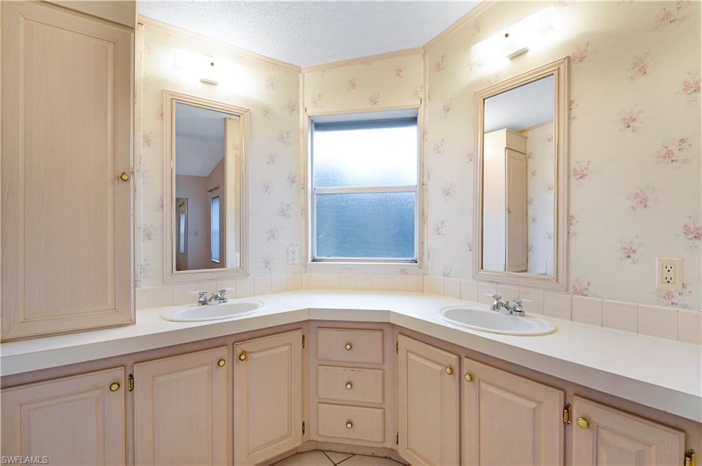 CAROUSEL COVE - Residential