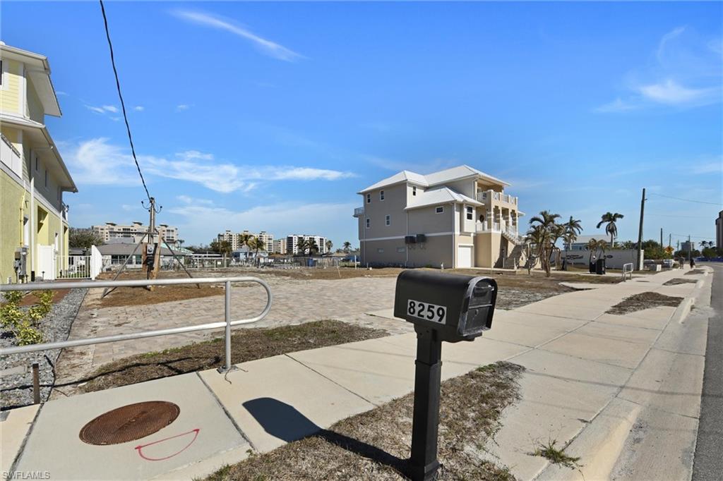 LAGUNA SHORES - Land