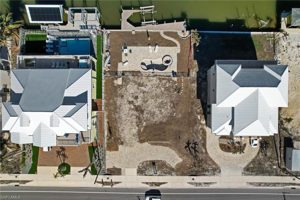 LAGUNA SHORES - Land