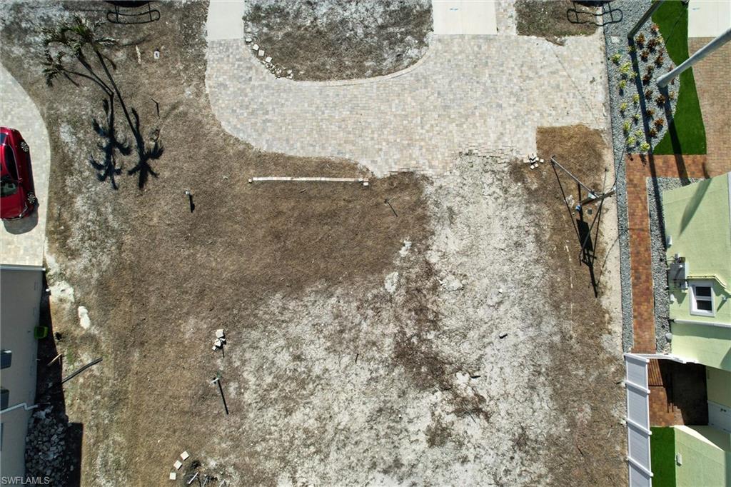 LAGUNA SHORES - Land