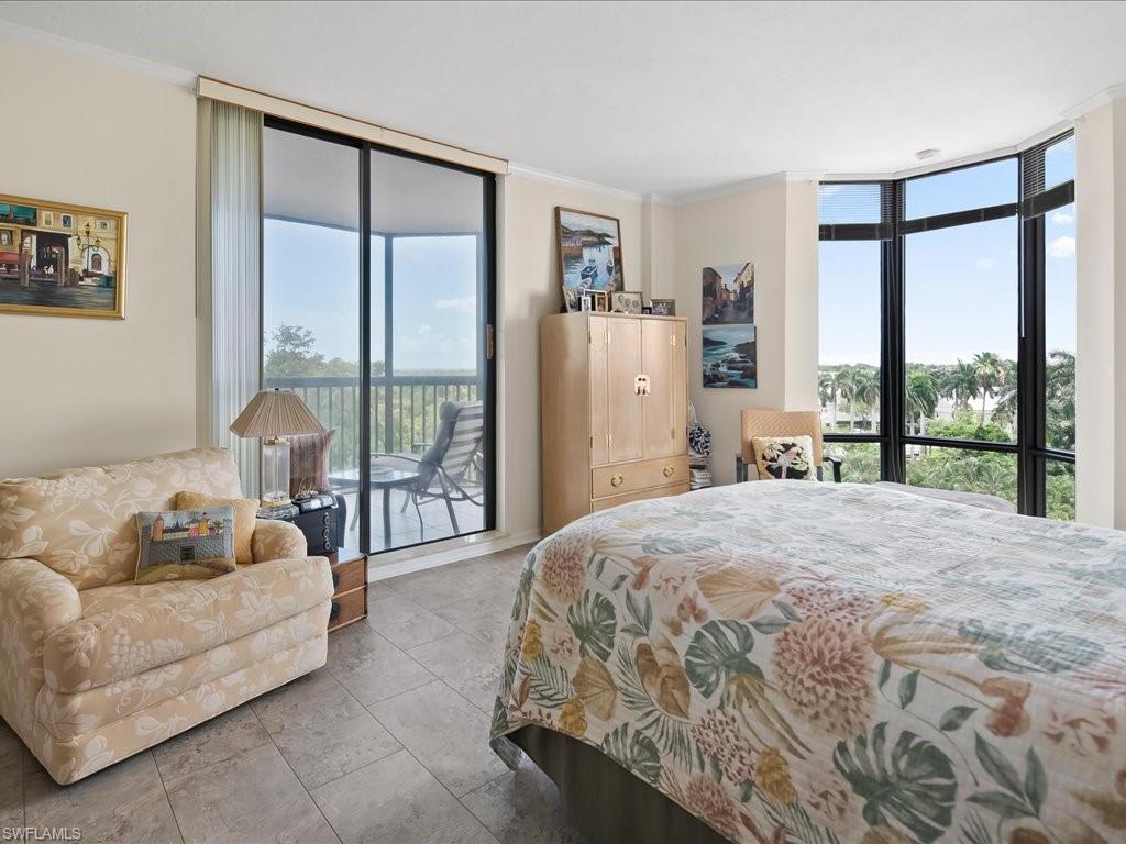 DORCHESTER - Residential