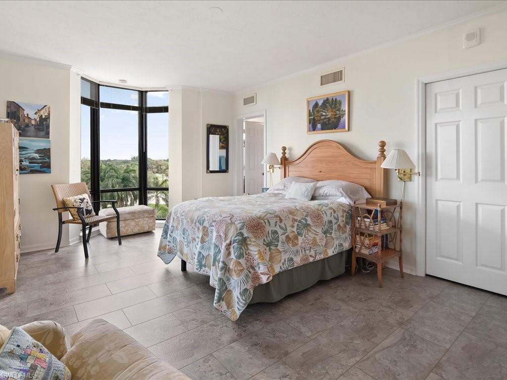 DORCHESTER - Residential
