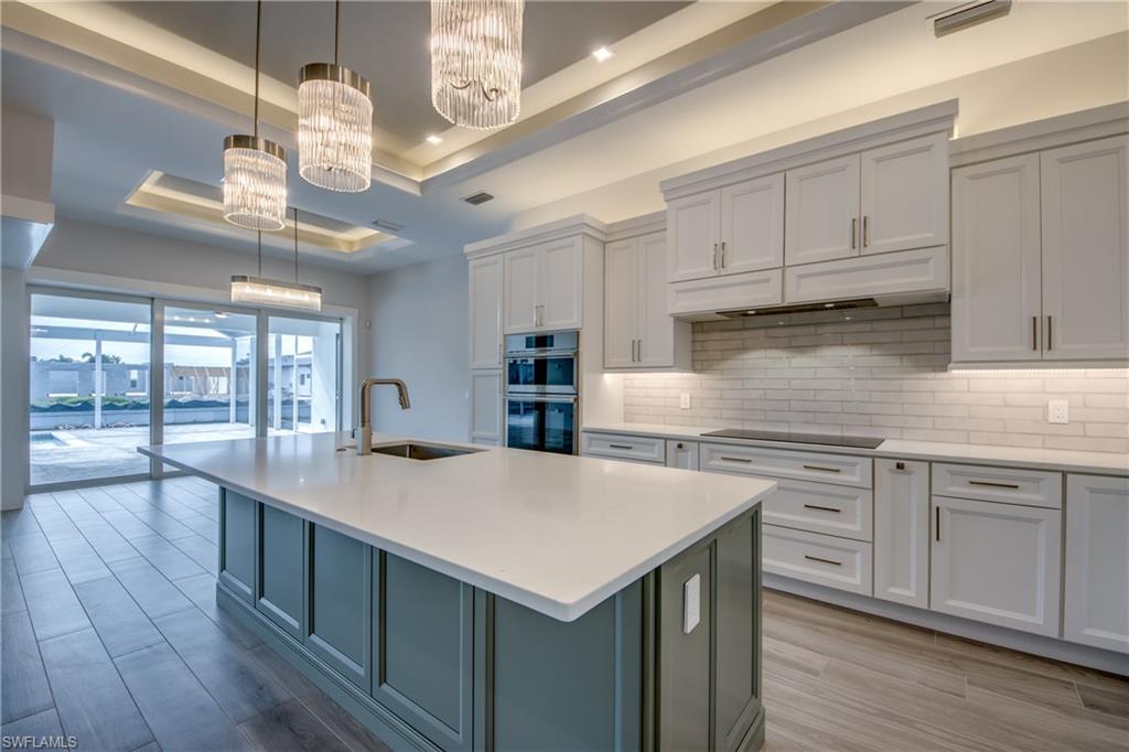 YACHT CLUB - Residential