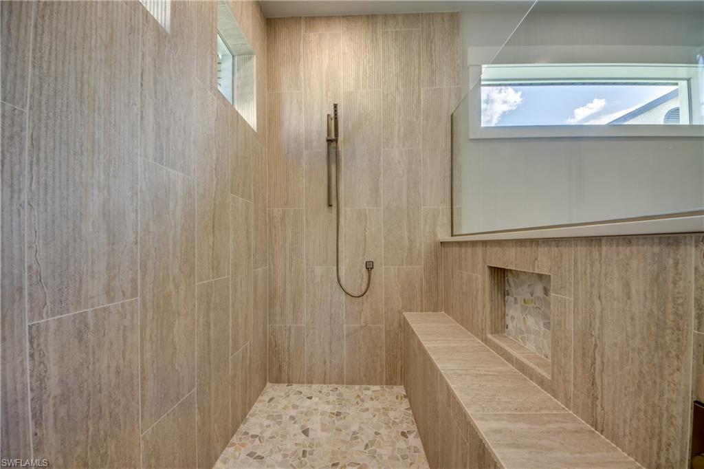 YACHT CLUB - Residential