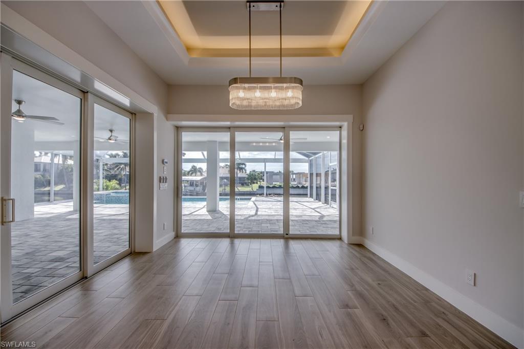 YACHT CLUB - Residential