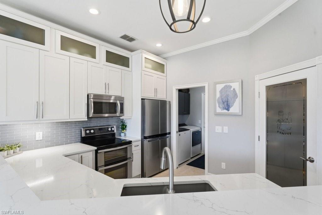 WALDEN LAKES - Residential