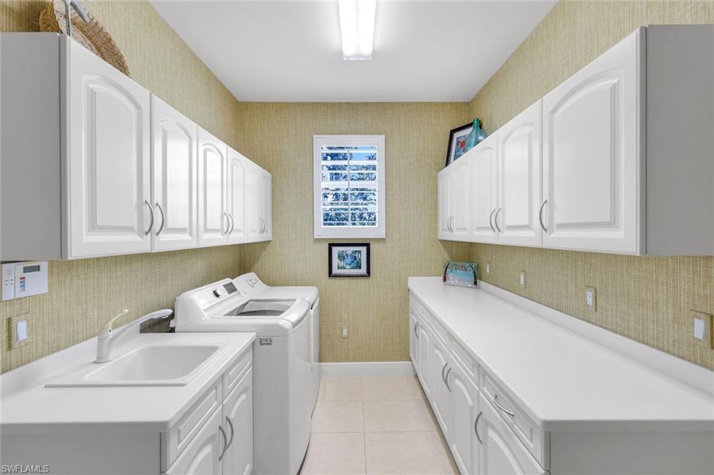 AVELLINO ISLES - Residential