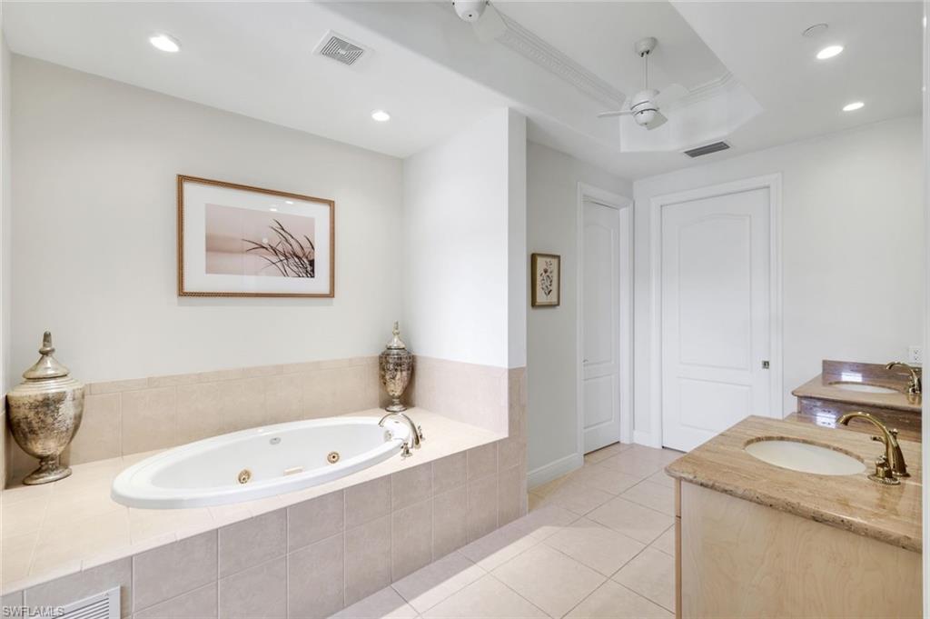 AVELLINO ISLES - Residential