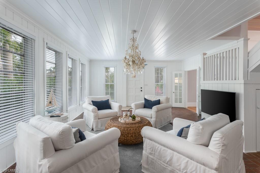 OLDE NAPLES - Residential