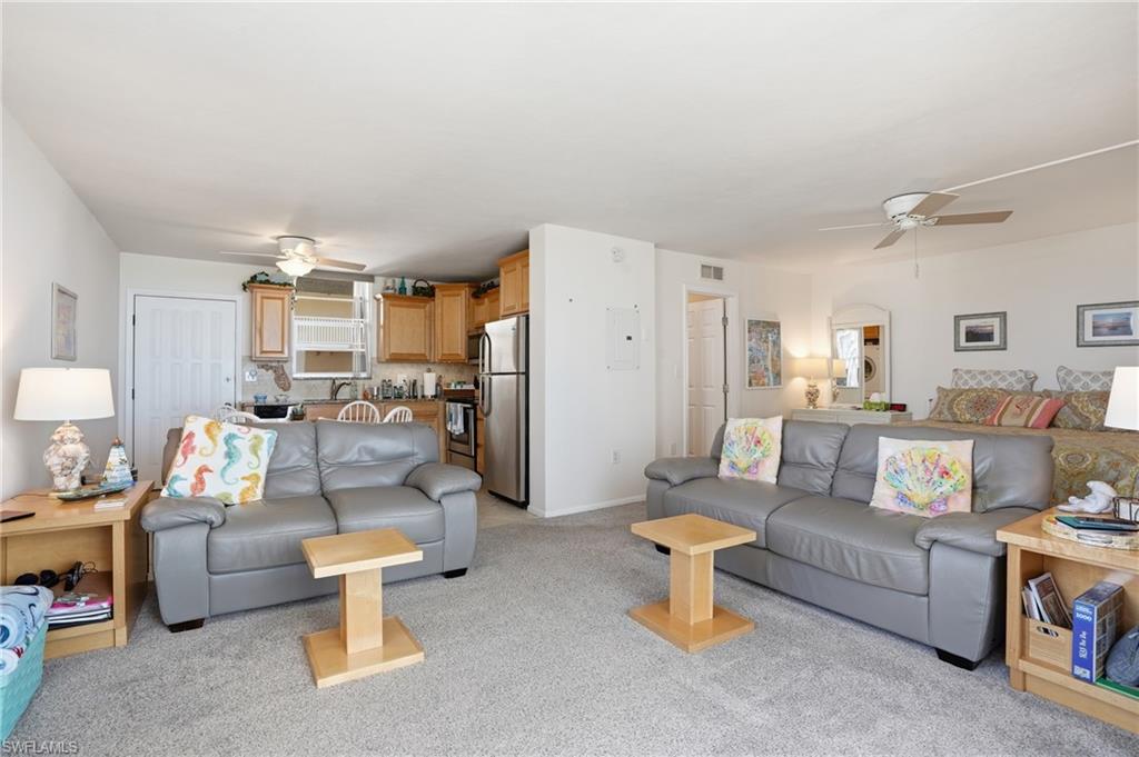 BEACH AND TENNIS CLUB - Residential