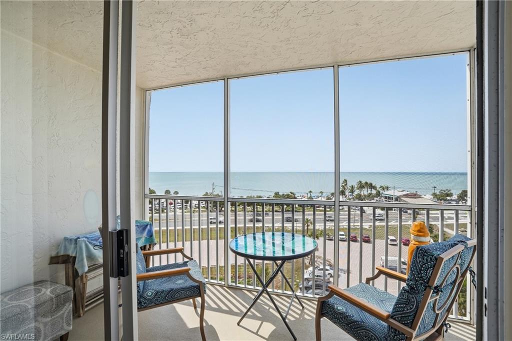 BEACH AND TENNIS CLUB - Residential