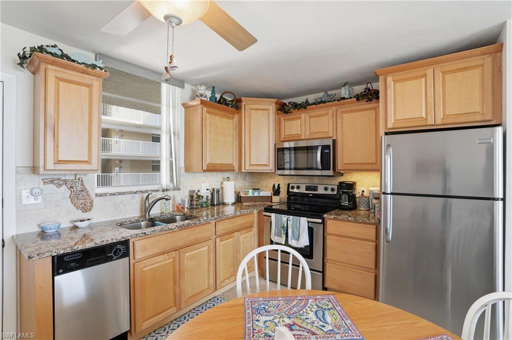 BEACH AND TENNIS CLUB - Residential