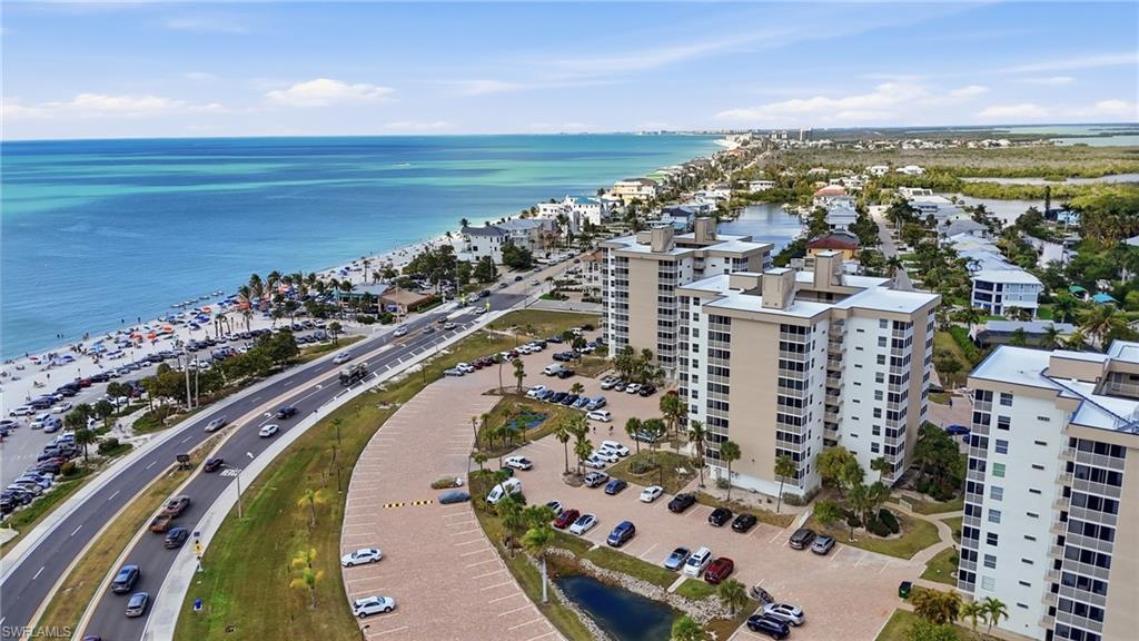 BEACH AND TENNIS CLUB - Residential