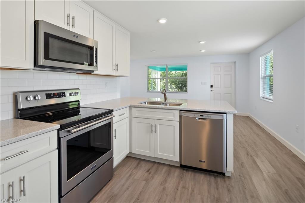 NAPLES PARK - Residential