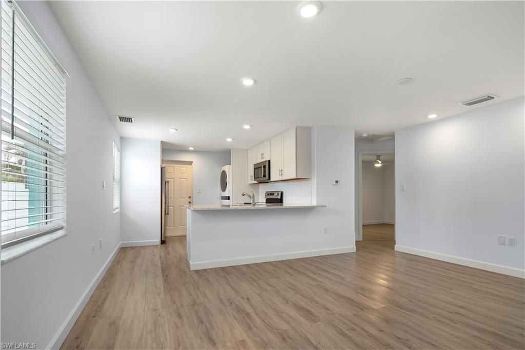 NAPLES PARK - Residential