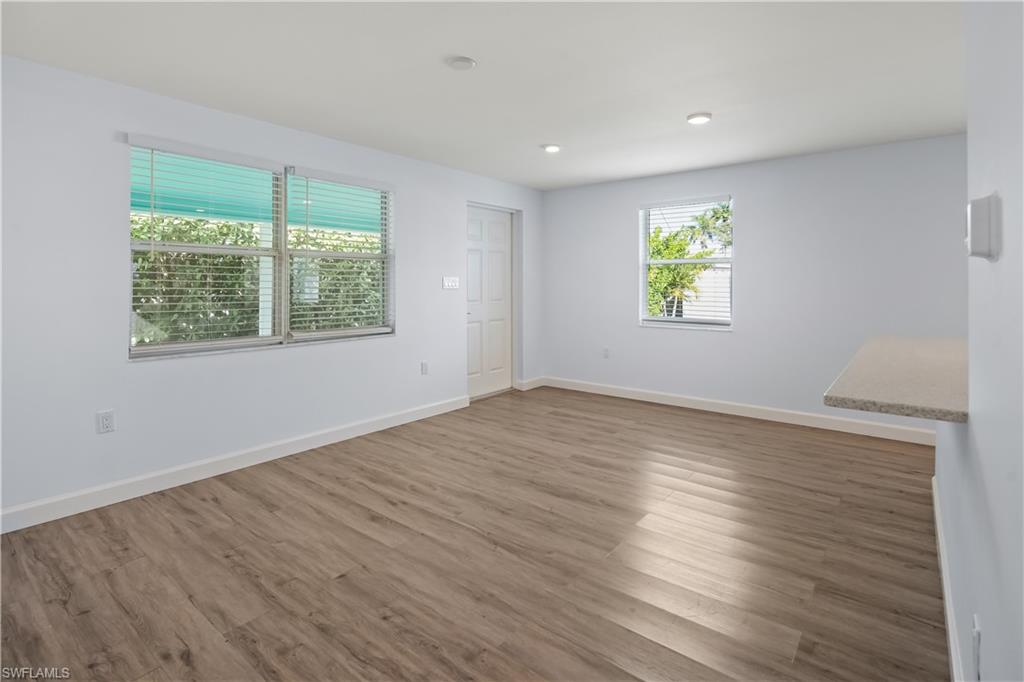 NAPLES PARK - Residential