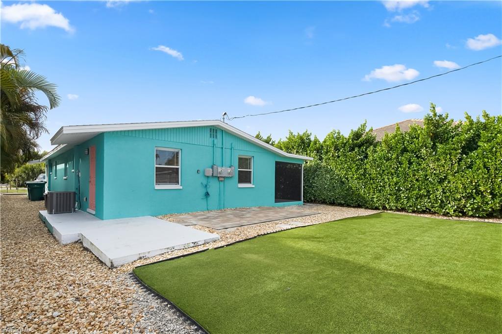 NAPLES PARK - Residential