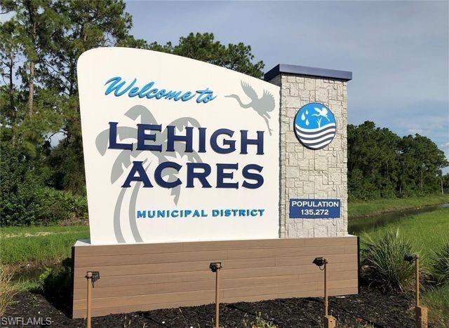 LEHIGH ACRES - Land