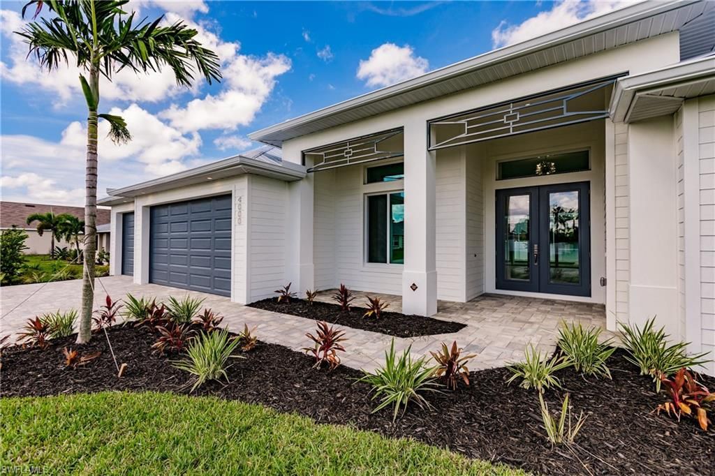 Photo of 4000 SW 16th PL, CAPE CORAL, FL 33914 (MLS # 2025017265)
