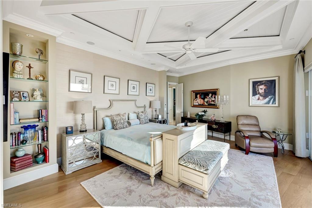 BAREFOOT BEACH - Residential