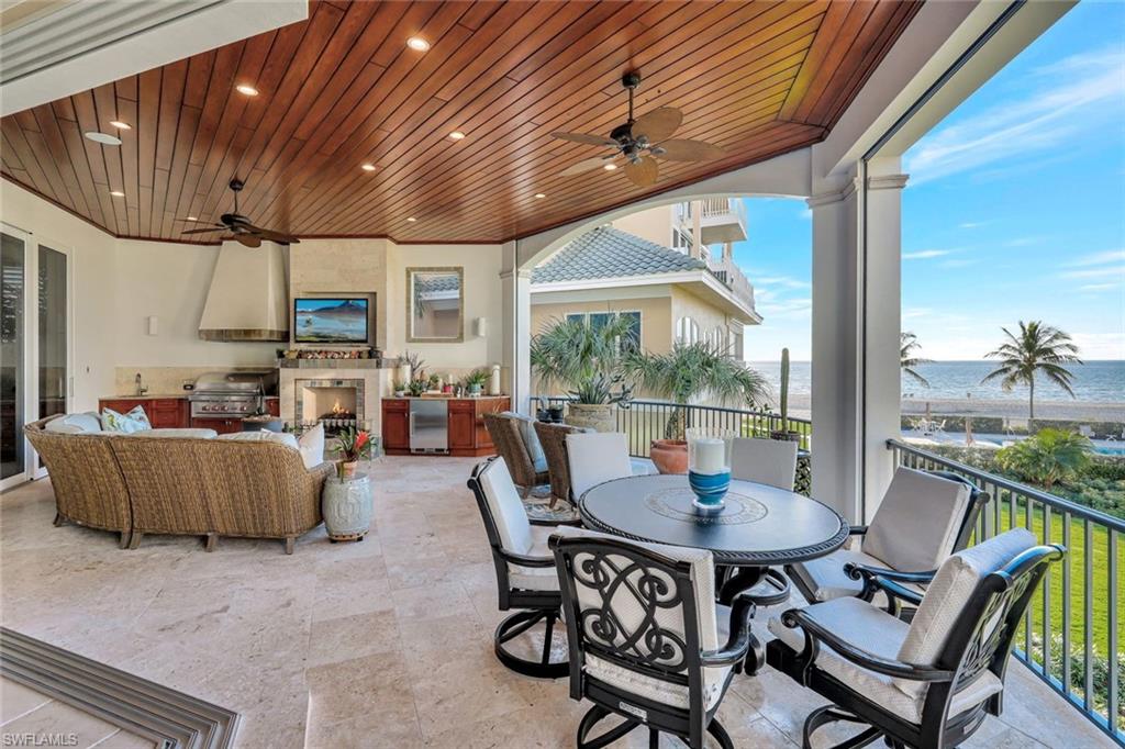 BAREFOOT BEACH - Residential