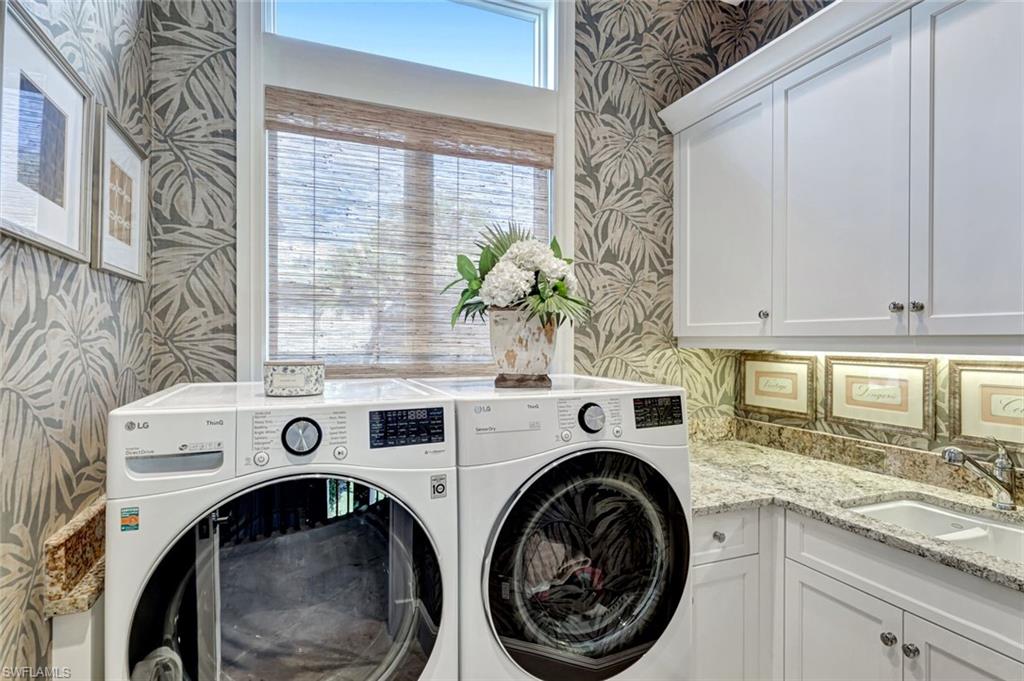 BAREFOOT BEACH - Residential