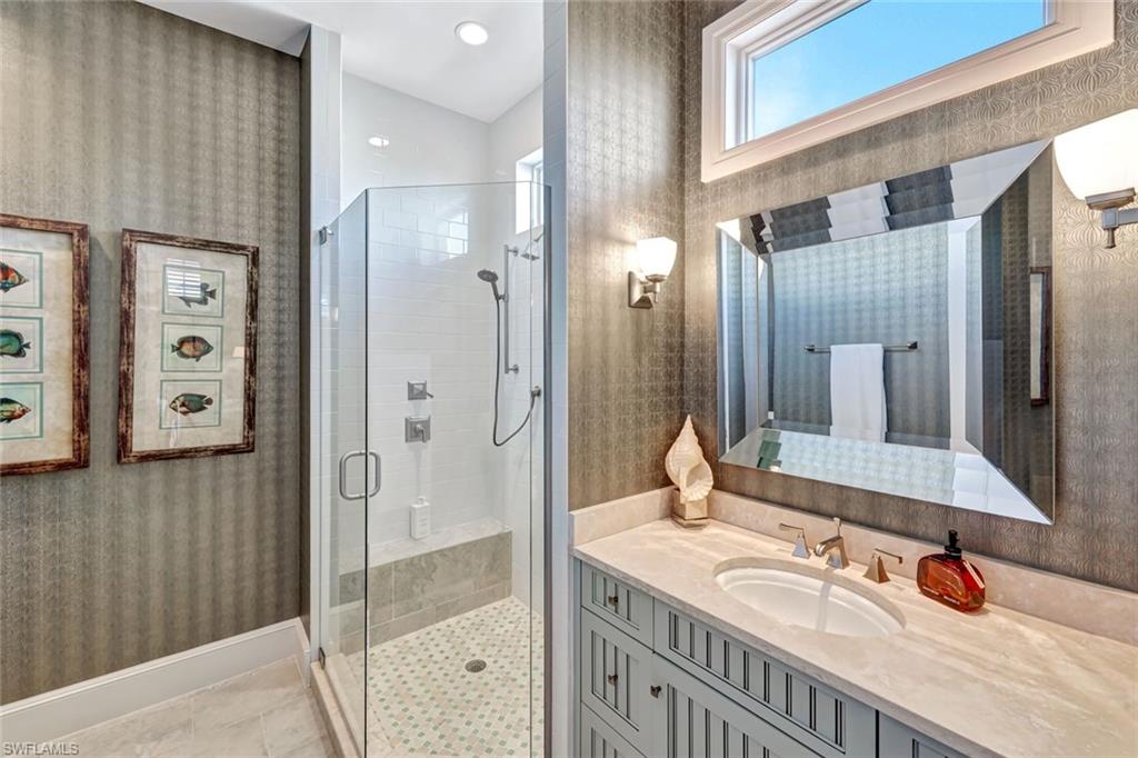 BAREFOOT BEACH - Residential