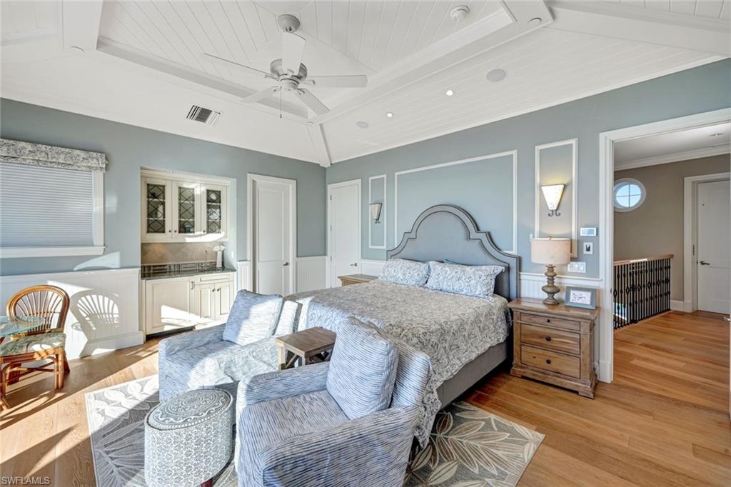 BAREFOOT BEACH - Residential