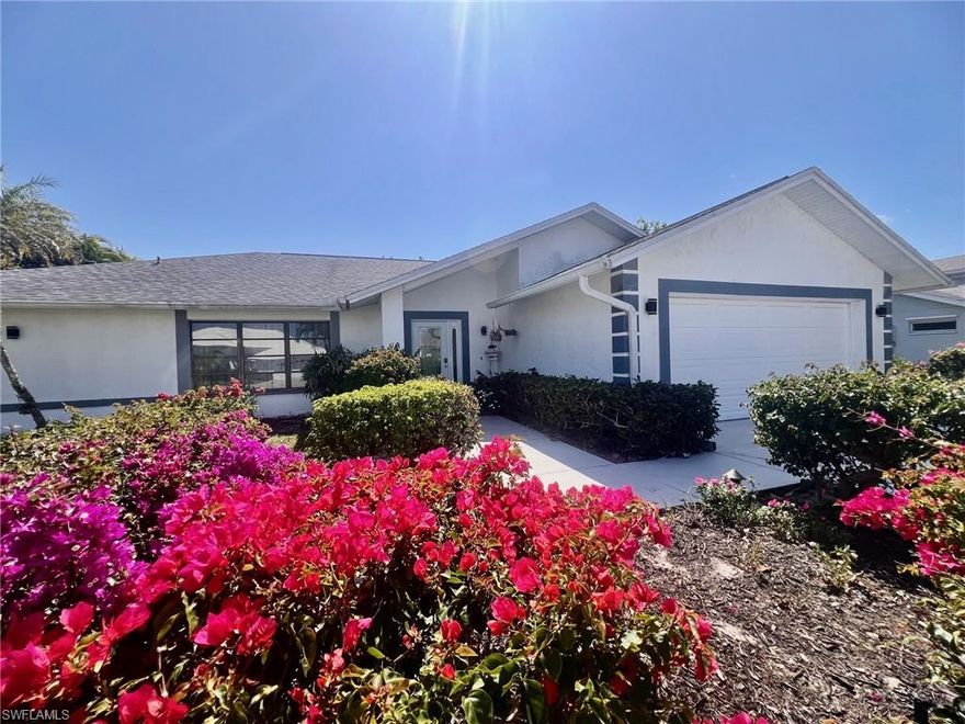 *Annual Rental* Experience the best of Naples living in this charming 3-bedroom, 2-bathroom single-family home located in the exclusive Palmetto Dunes Cir in Lely Country Club. This beautiful property features a screened lanai with a heated pool and spa, perfect for year-round enjoyment, sourrounded by lush landscaping to enjoy privacy. Ideally located just minutes from Downtown Naples, you’ll have easy access to pristine beaches, fine dining, golf, boating, top-rated schools, hospitals, and endless entertainment. And the best part, pets are welcome! Don’tmiss this opportunity to live in one of Naples’ most desirable communities! Schedule a showing today!
**Also available for 7 months (off-season) at $2,650/m**