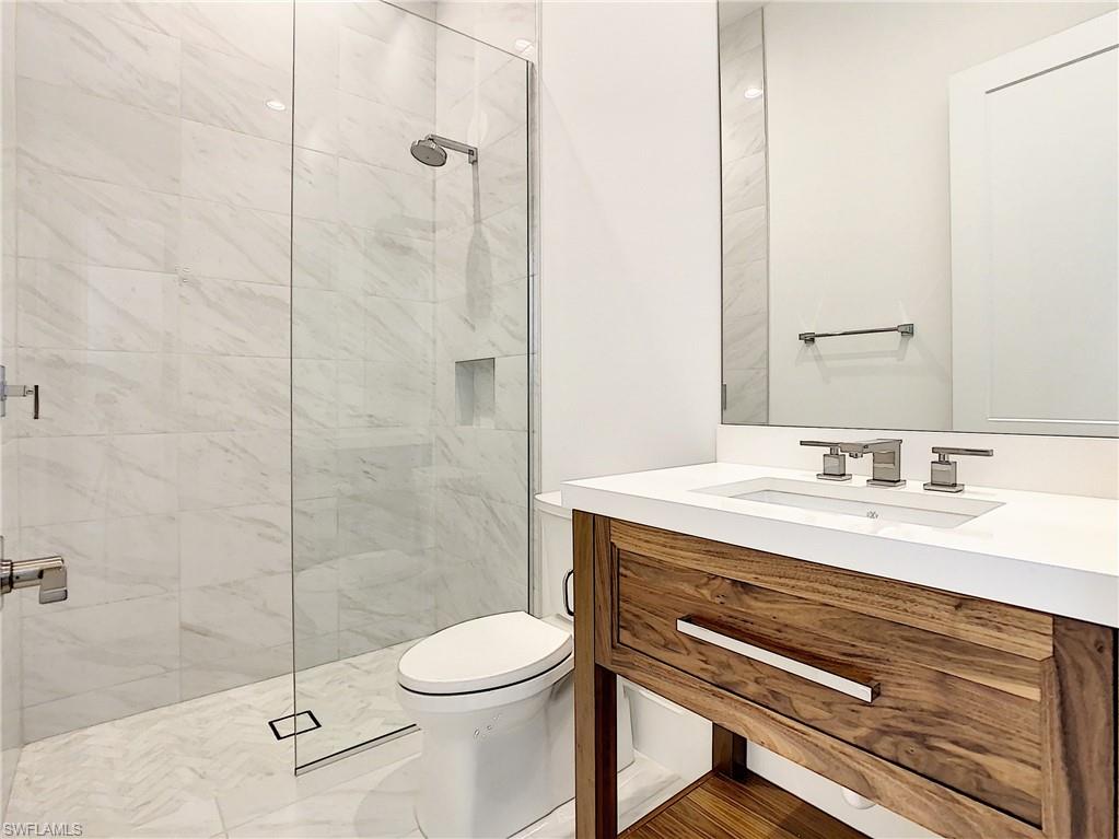 LIVINGSTON WOODS - Residential