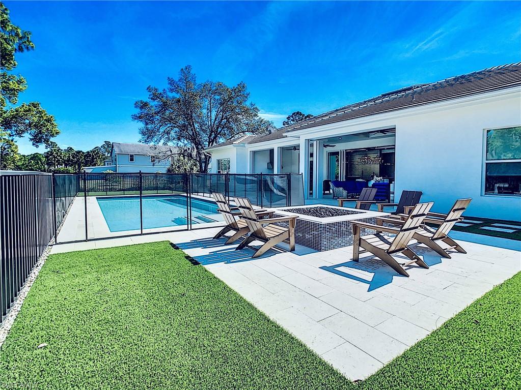 LIVINGSTON WOODS - Residential